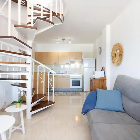 Home2book Sea Front Duplex Terrace Pool * 圭马尔港